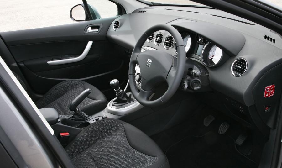  Peugeot 308 SW 2009 года  (фото 8 из 140)
